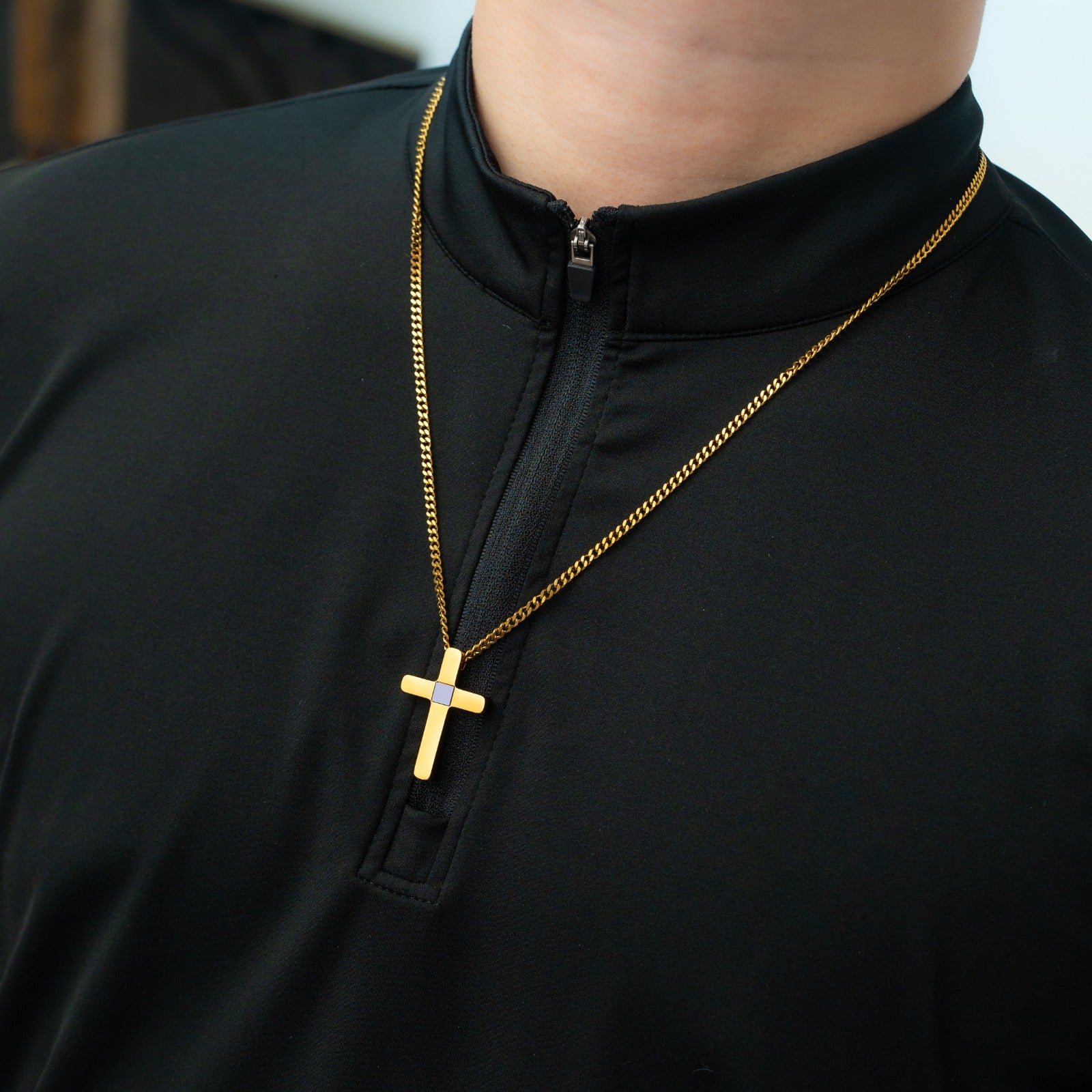 Auravia Guardian Cross