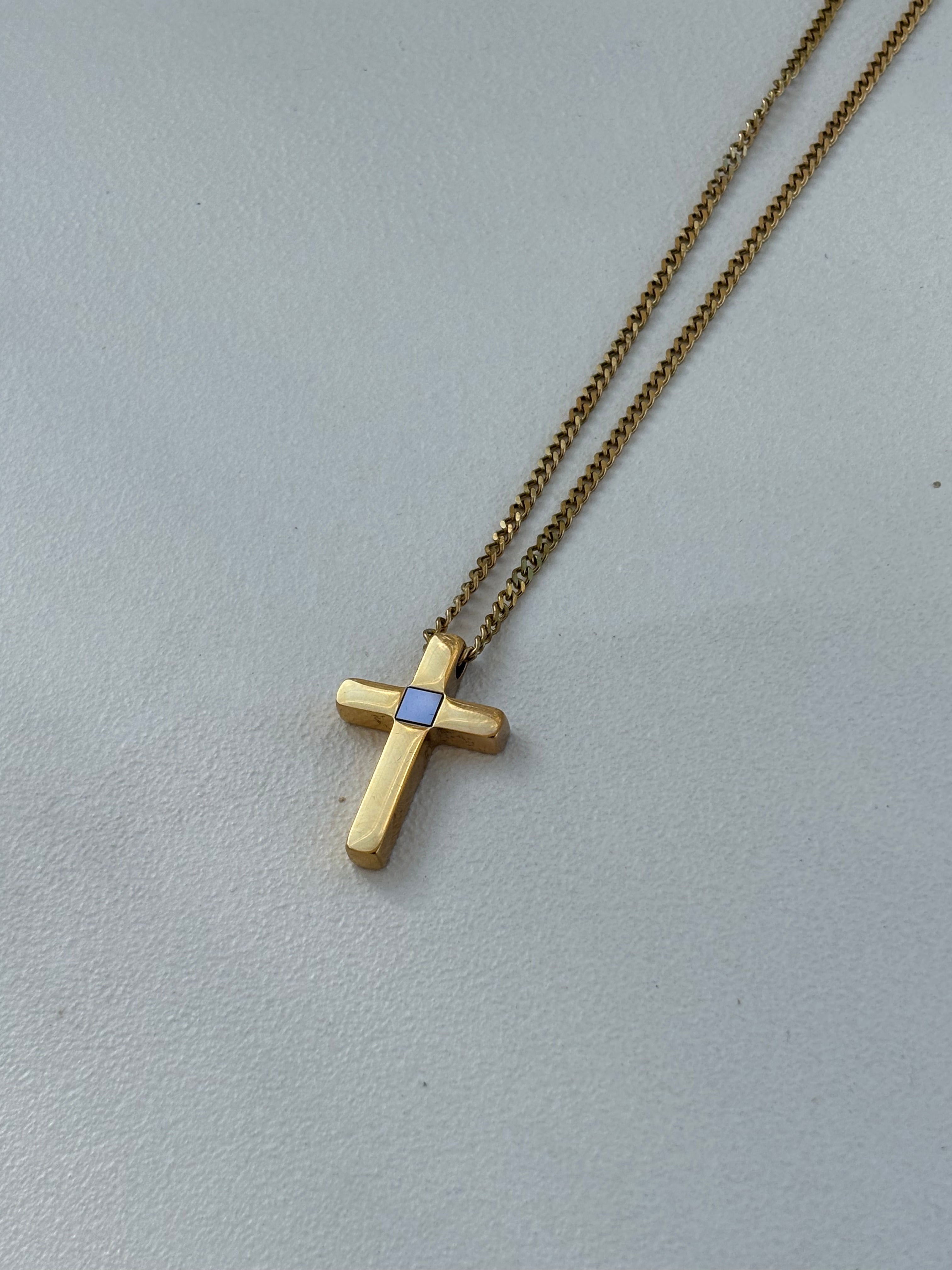 Auravia Guardian Cross